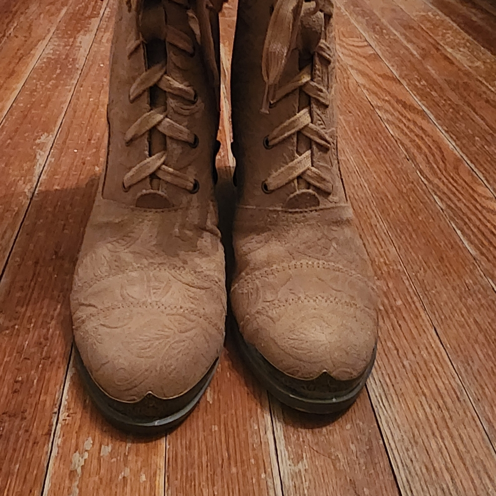 Joyfolie Tan Ankle Boots